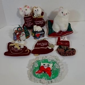 Lot of Vintage Fancy Feast Cat ornaments. Adorable. Great for the cat lover!